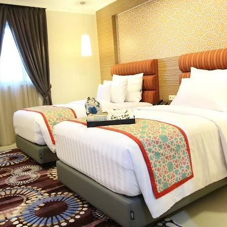 Zahabi Hotel Jakarta Simatupang Exterior foto
